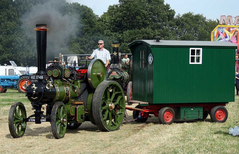 1-2 size green engine with living wagon web